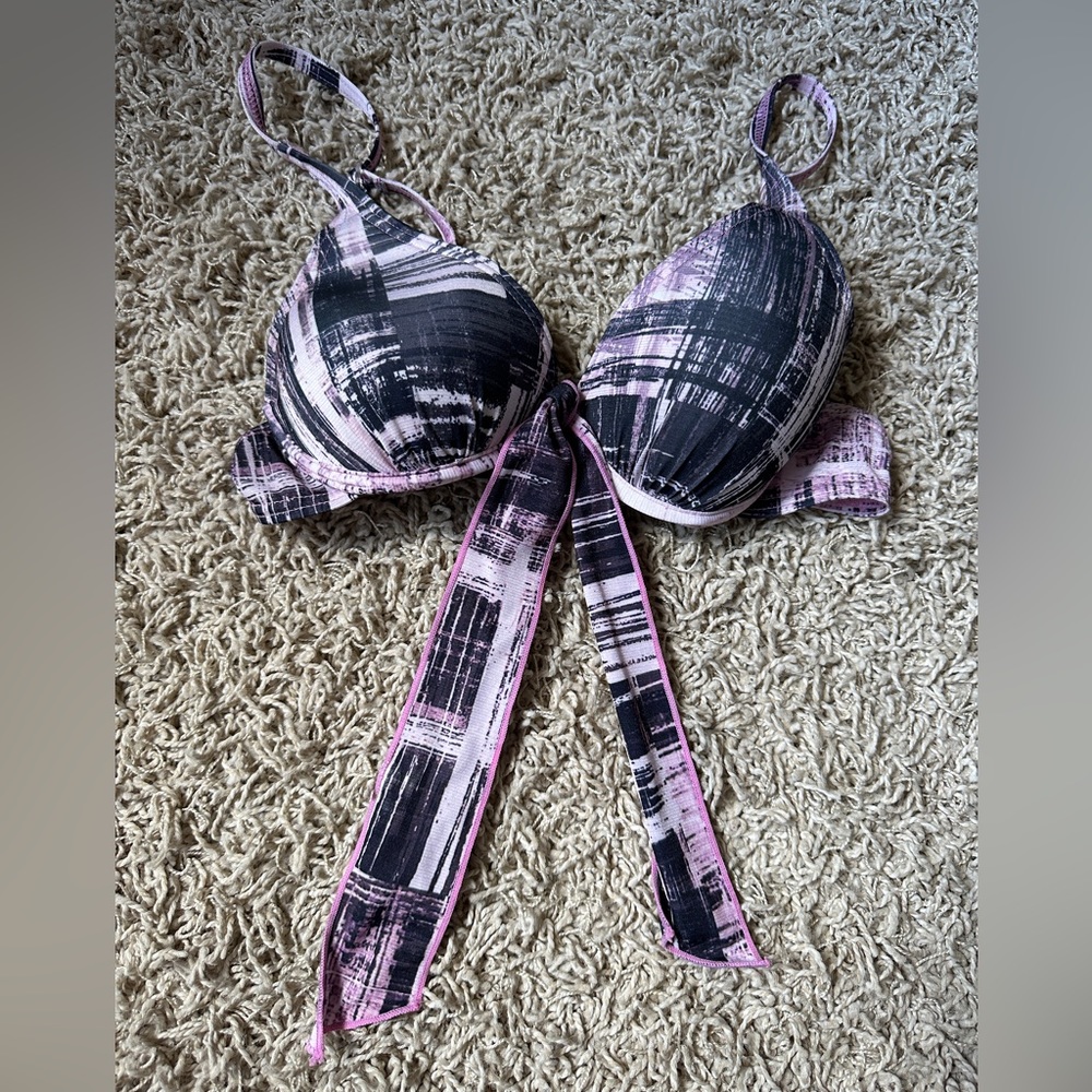 MICHIKO LONDON Bikini Top - Picture 9 of 9